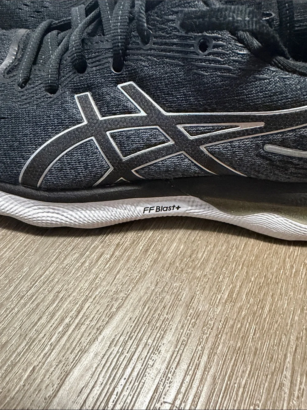 ASICS gel nimbus 24